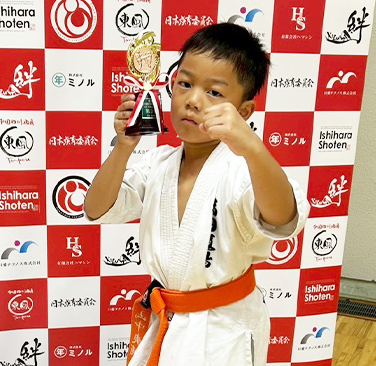 日本強育空手道選手権大会