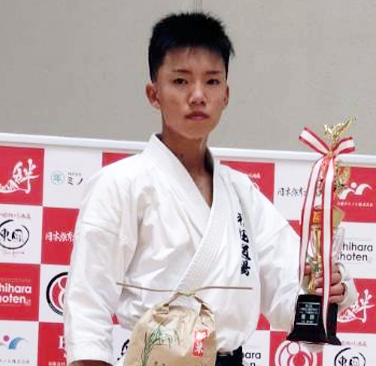 日本強育空手道選手権大会
